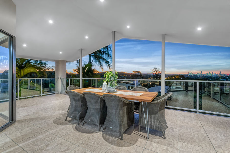 Property in Holland Park West - Sold