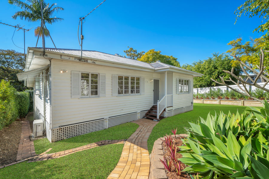 Property in Holland Park - Sold