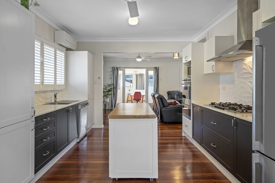 Property in Holland Park - Sold