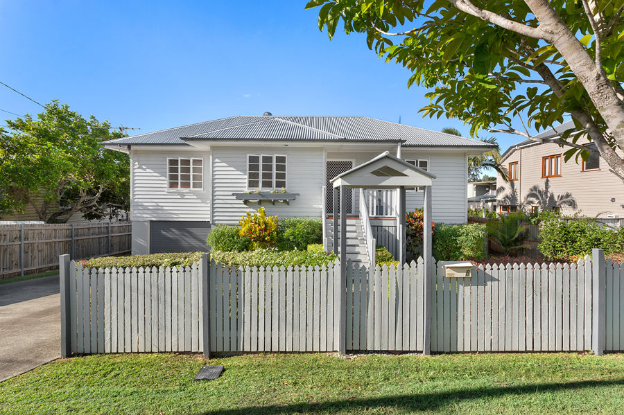 Property in Holland Park West - Leased