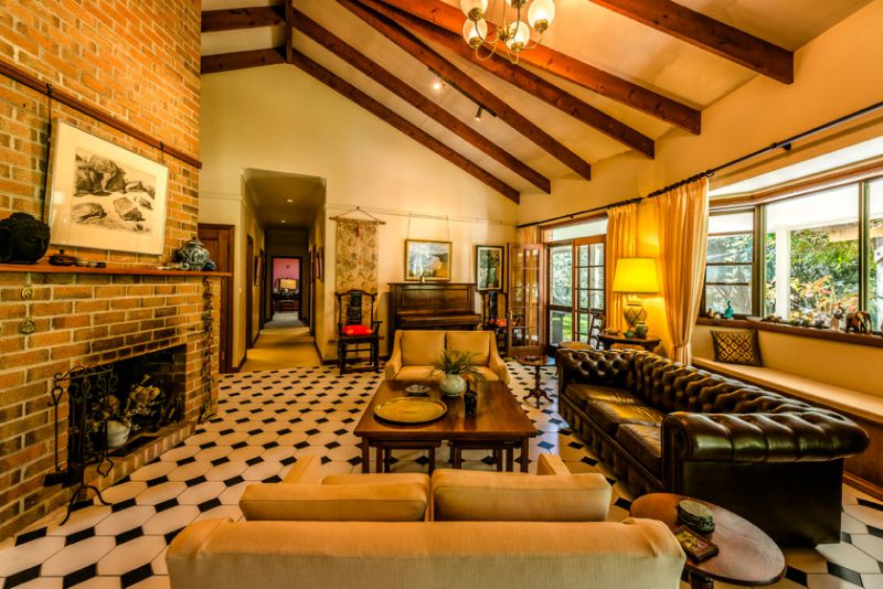 Real Estate in Valla