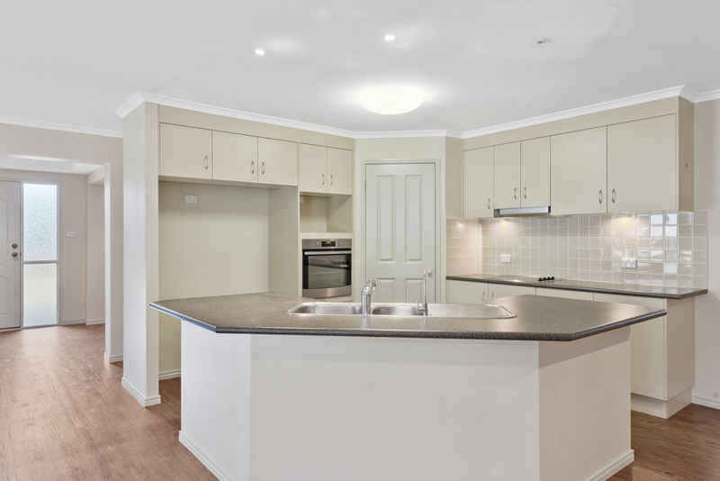 Real Estate in Valla