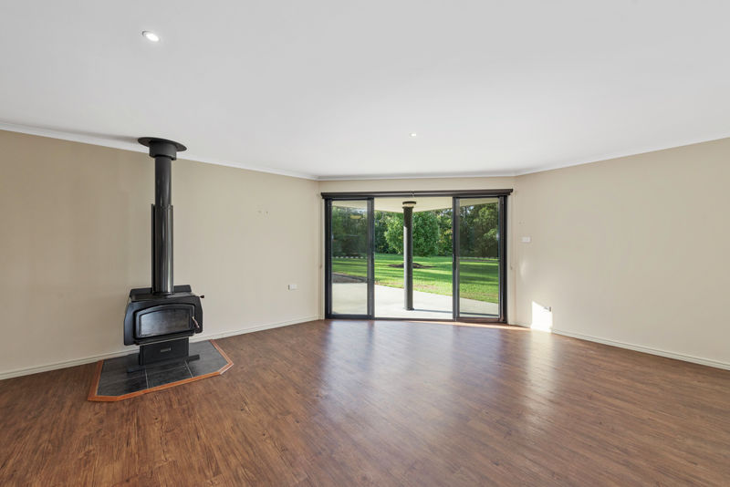 Real Estate in Valla