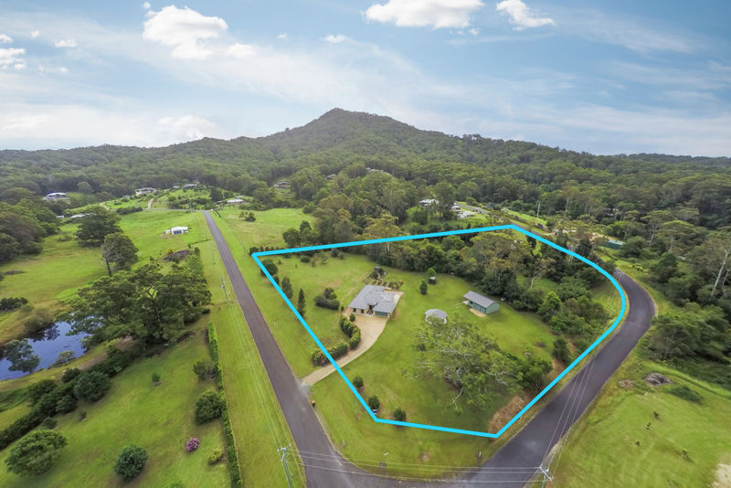 Real Estate in Valla