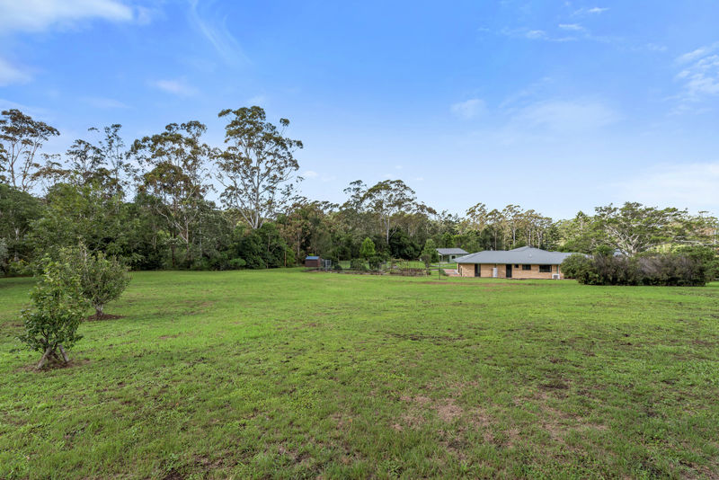 Real Estate in Valla