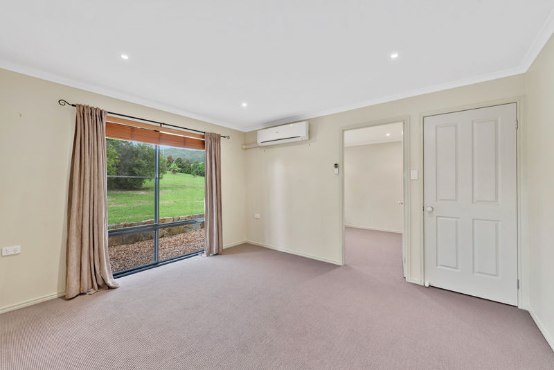 Real Estate in Valla