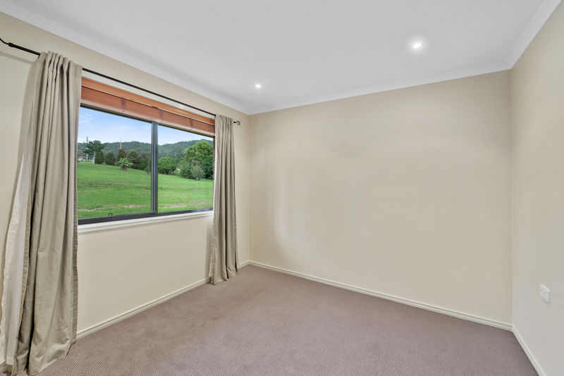 Real Estate in Valla