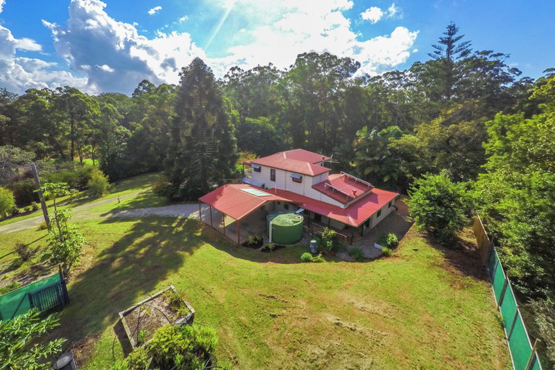 Real Estate in Valla