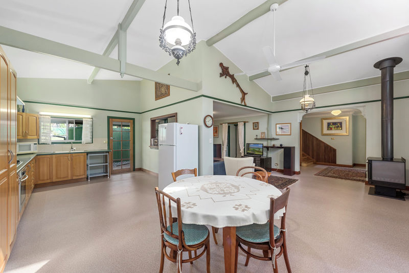 Real Estate in Valla