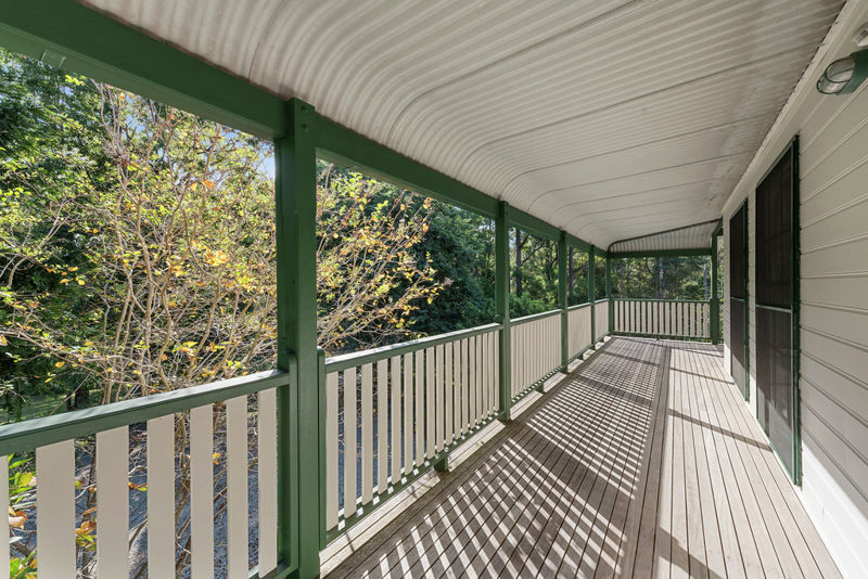 Real Estate in Valla