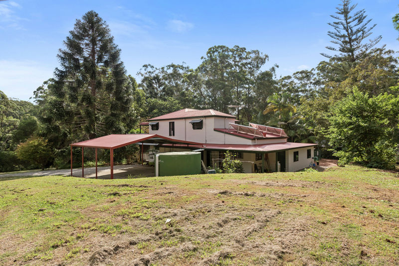 Real Estate in Valla