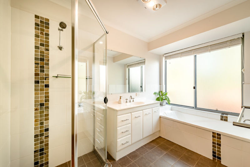 Real Estate in Valla Beach