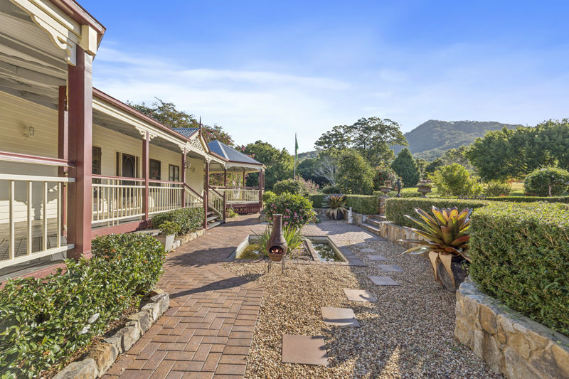 Real Estate in Valla