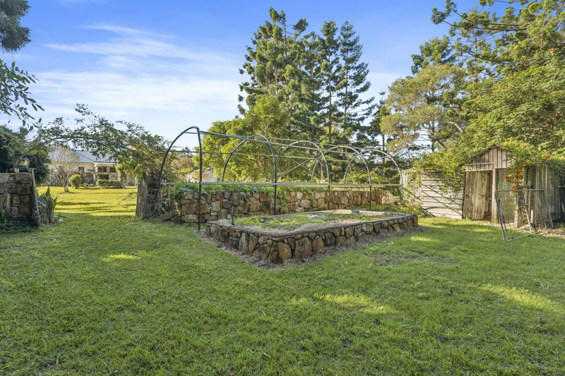 Real Estate in Valla