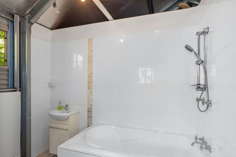 Real Estate in Valla