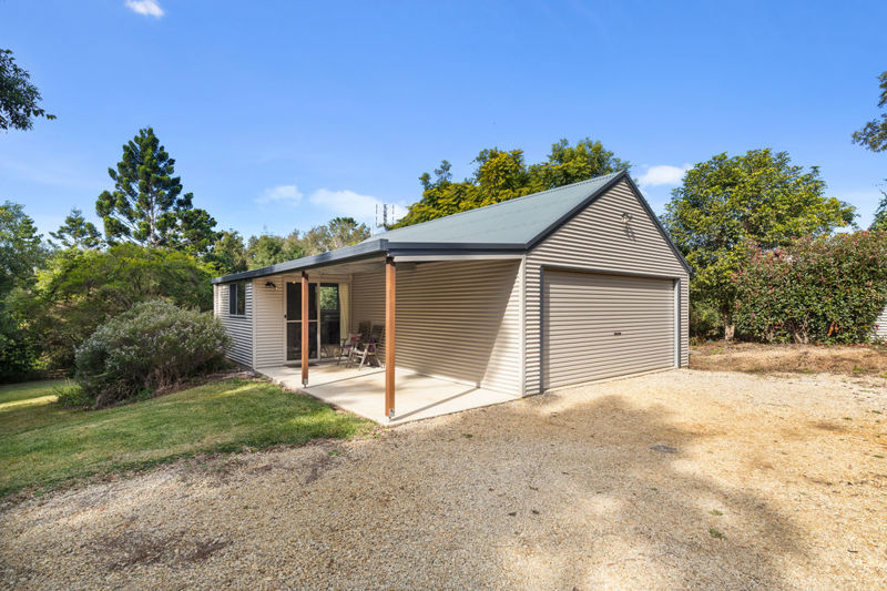 Real Estate in Valla