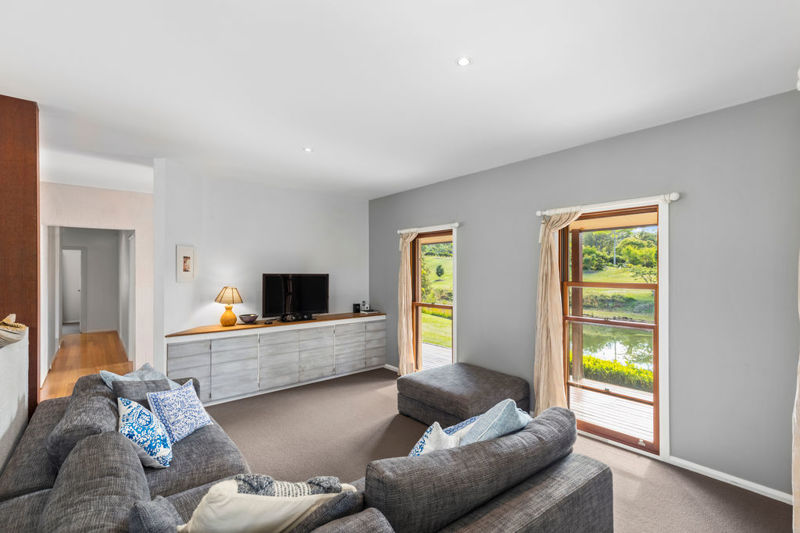 Real Estate in Valla