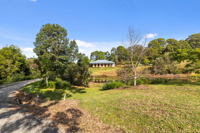 Real Estate in Valla