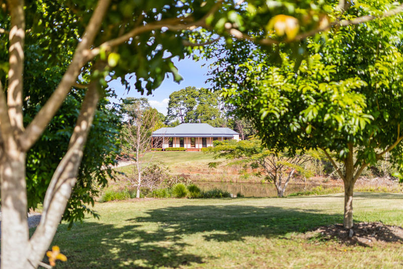 Real Estate in Valla