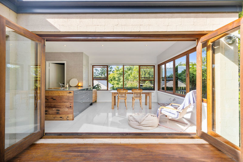 Real Estate in Valla