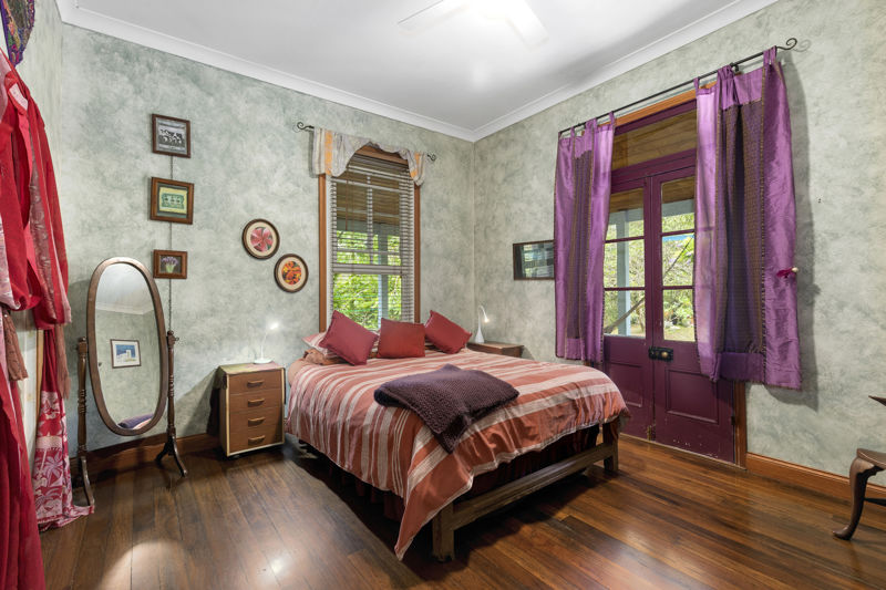 Real Estate in Valla