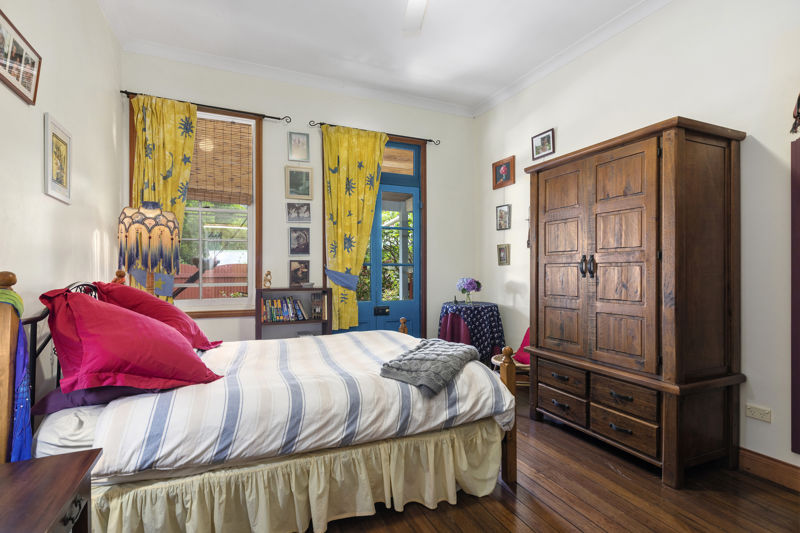 Real Estate in Valla