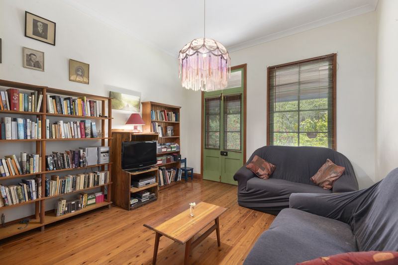 Real Estate in Valla