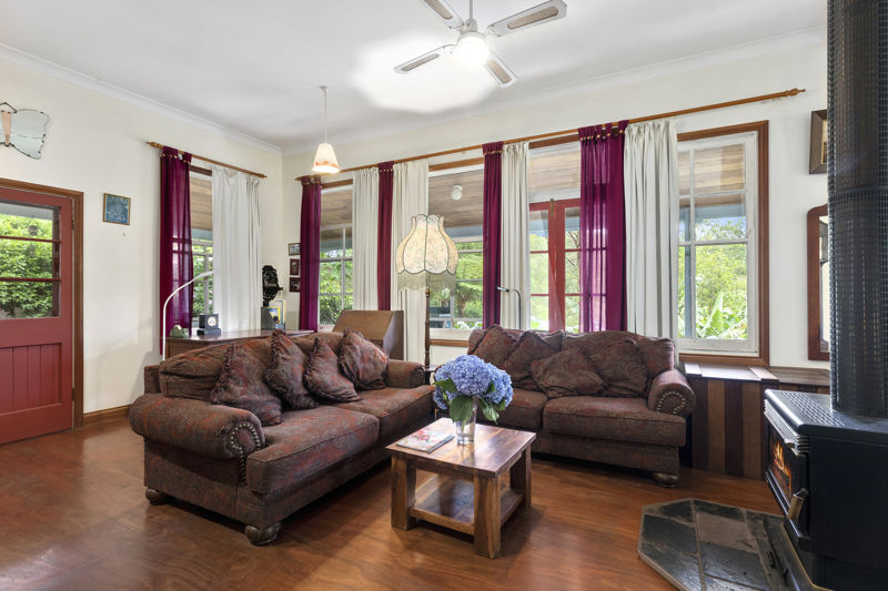 Real Estate in Valla