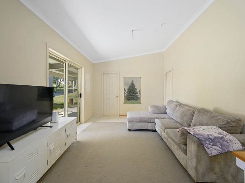 Real Estate in Valla