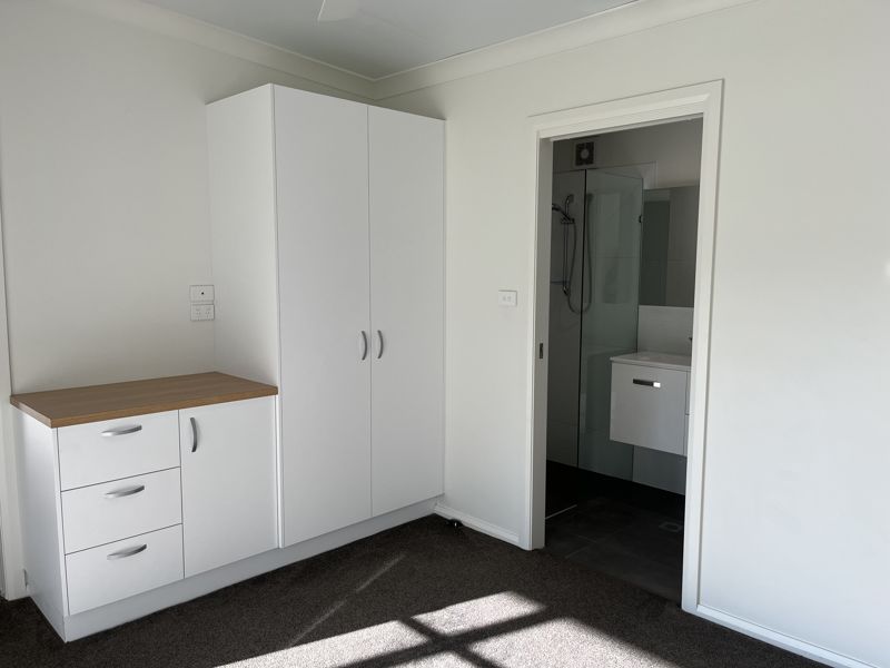 Valla real estate Leased