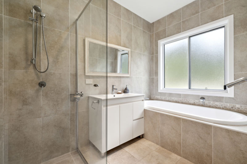 Real Estate in Valla