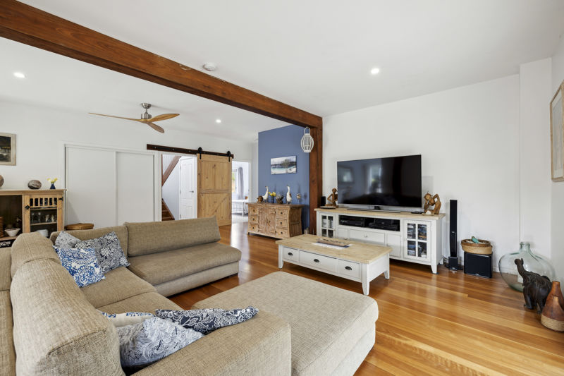 Real Estate in Valla