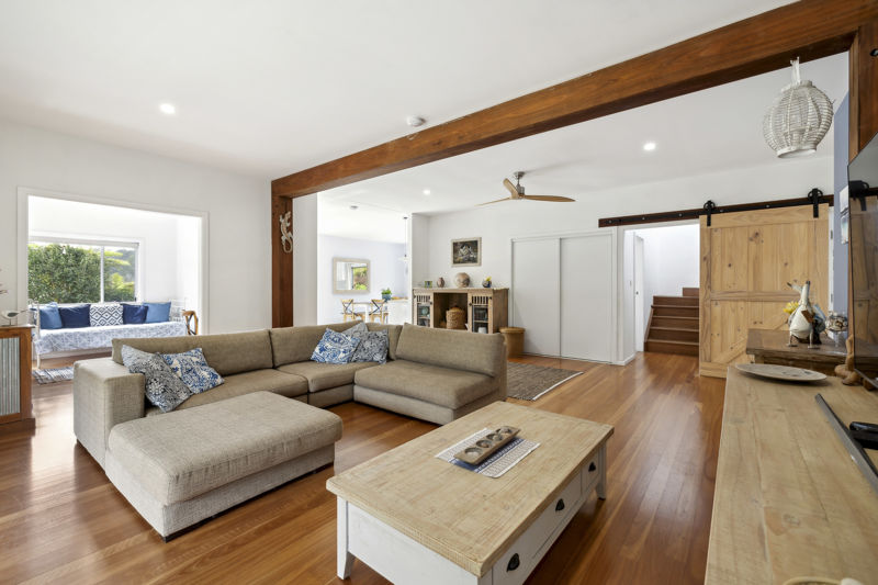 Valla real estate Sold