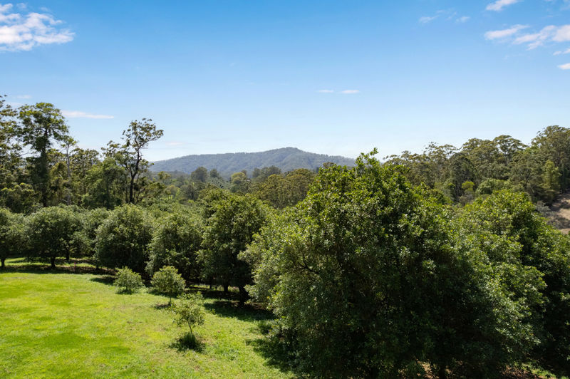 Real Estate in Valla