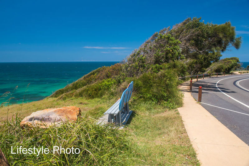 Real Estate in Valla