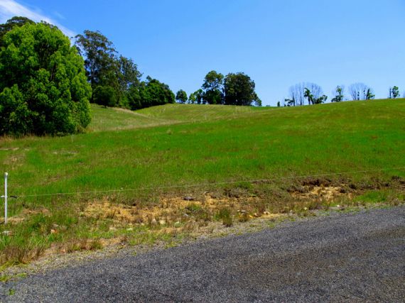 Real Estate in Valla