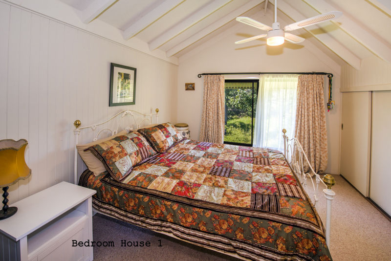 Real Estate in Valla